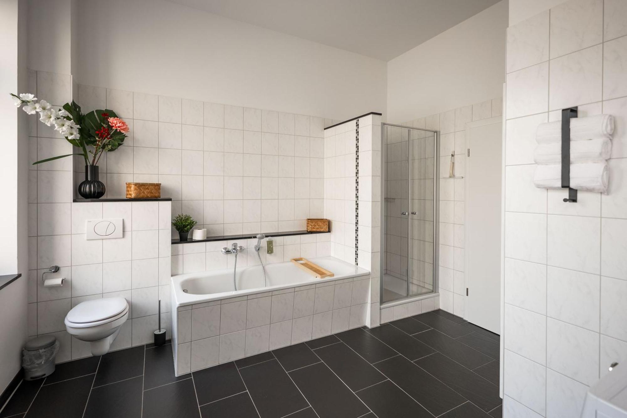 T21 - Apartment Direkt Im Zentrum Mit Parkplatz Chemnitz Ngoại thất bức ảnh